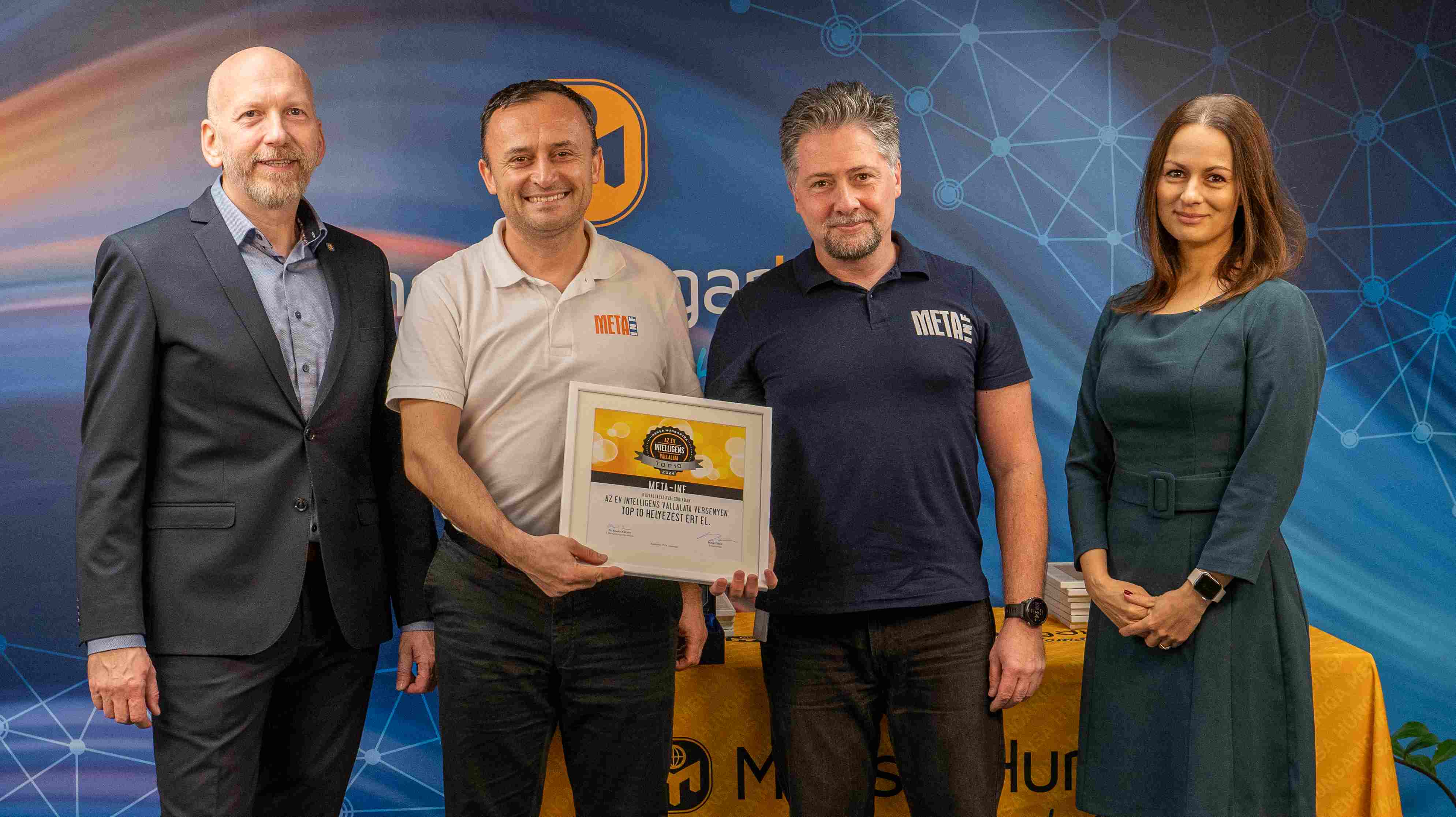 A META-INF képviselői az Év Intelligens Vállalata díjátadón